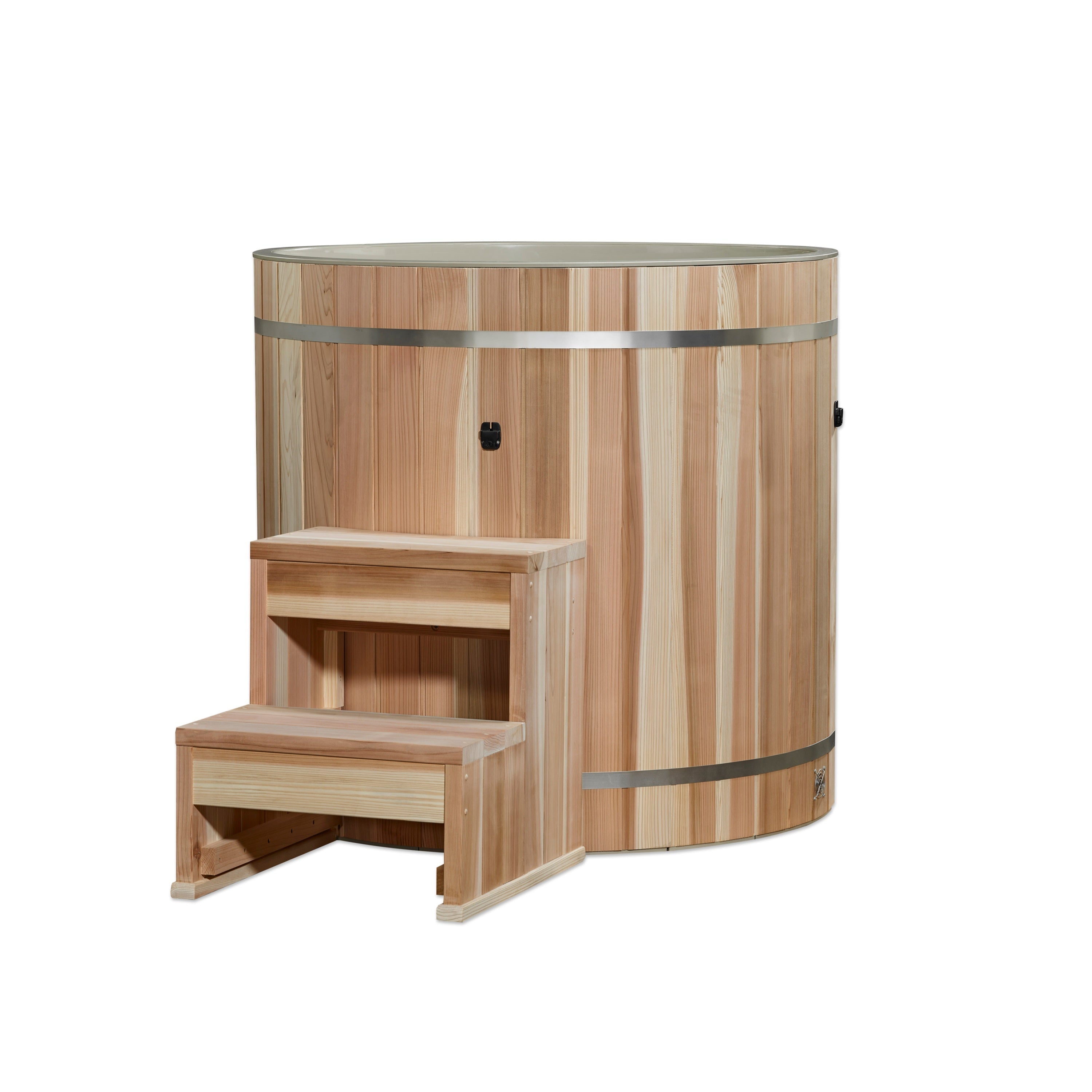 Dynamic Cold Therapy Cedar Barrel cold plunge tub with entry step, green cedar
