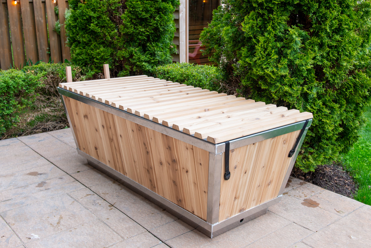 The Polar Plunge Tub - LeisureCraft