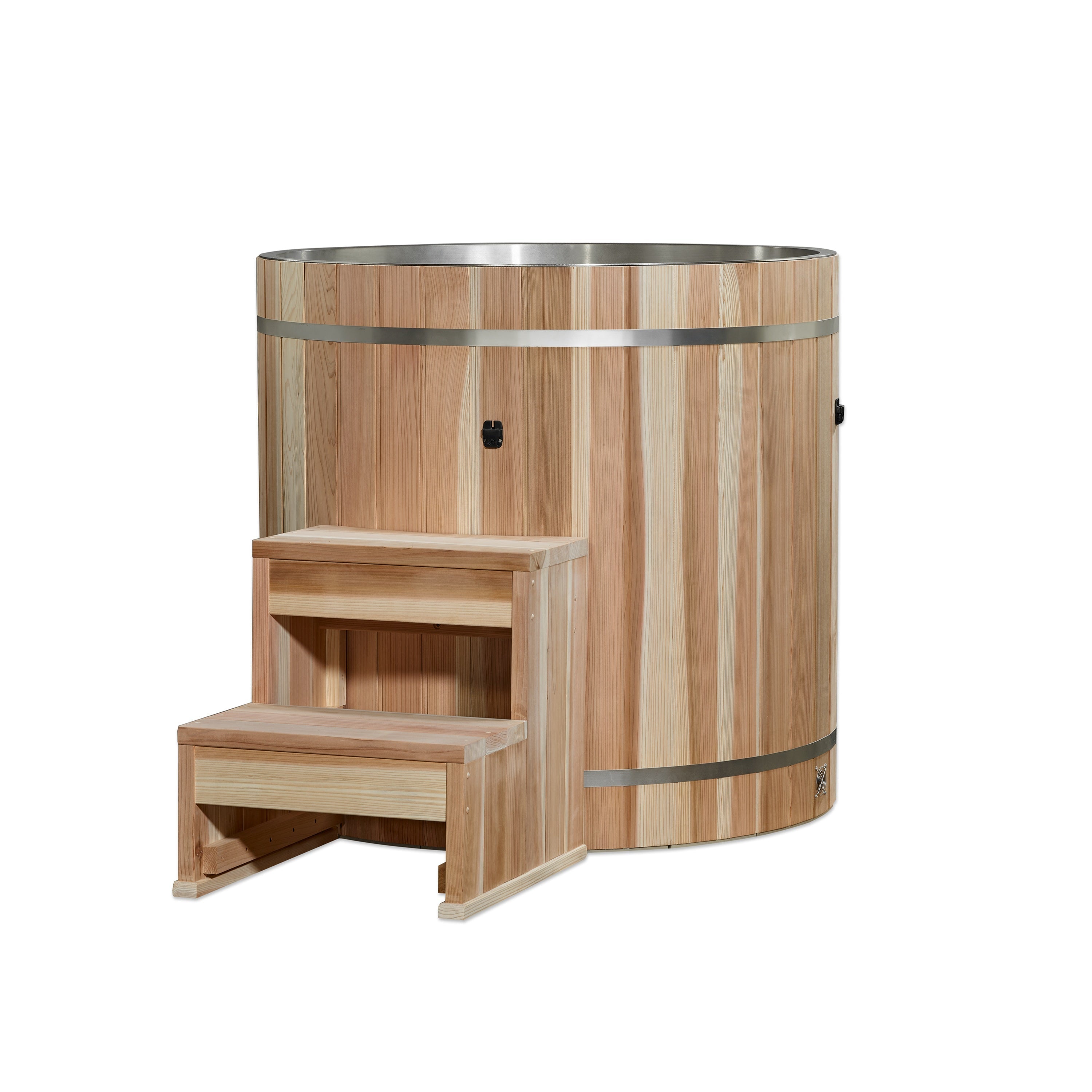 Dynamic Cold Therapy Steel Barrel cold plunge tub, front view with entry step